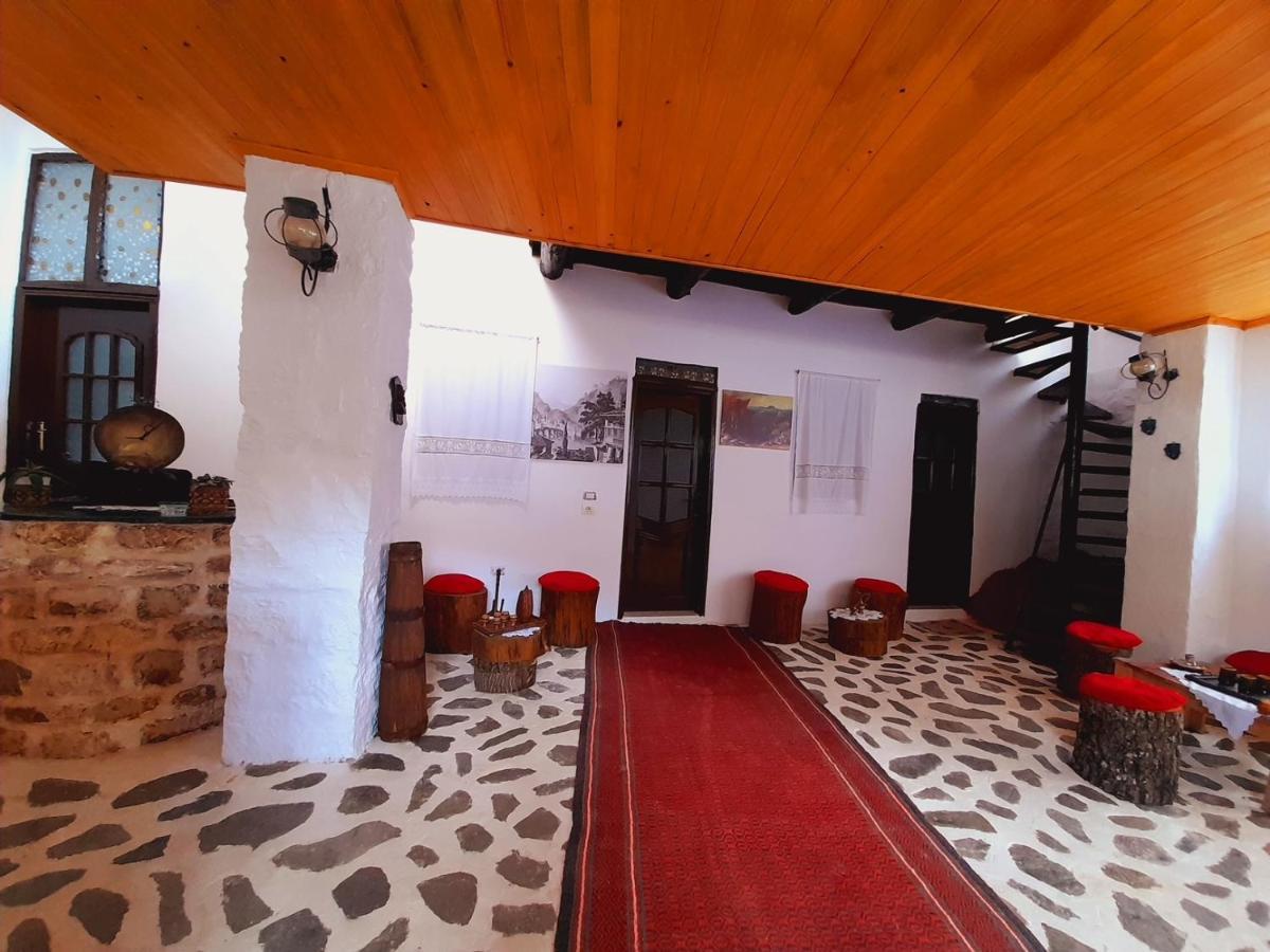 Gorica'S Bridge Hotel Berat Bagian luar foto