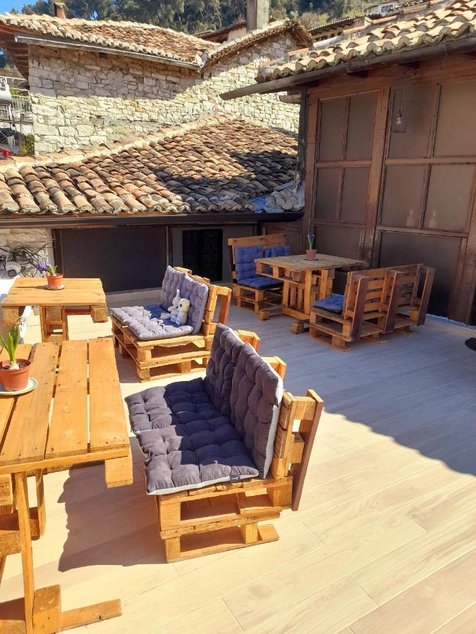 Gorica'S Bridge Hotel Berat Bagian luar foto