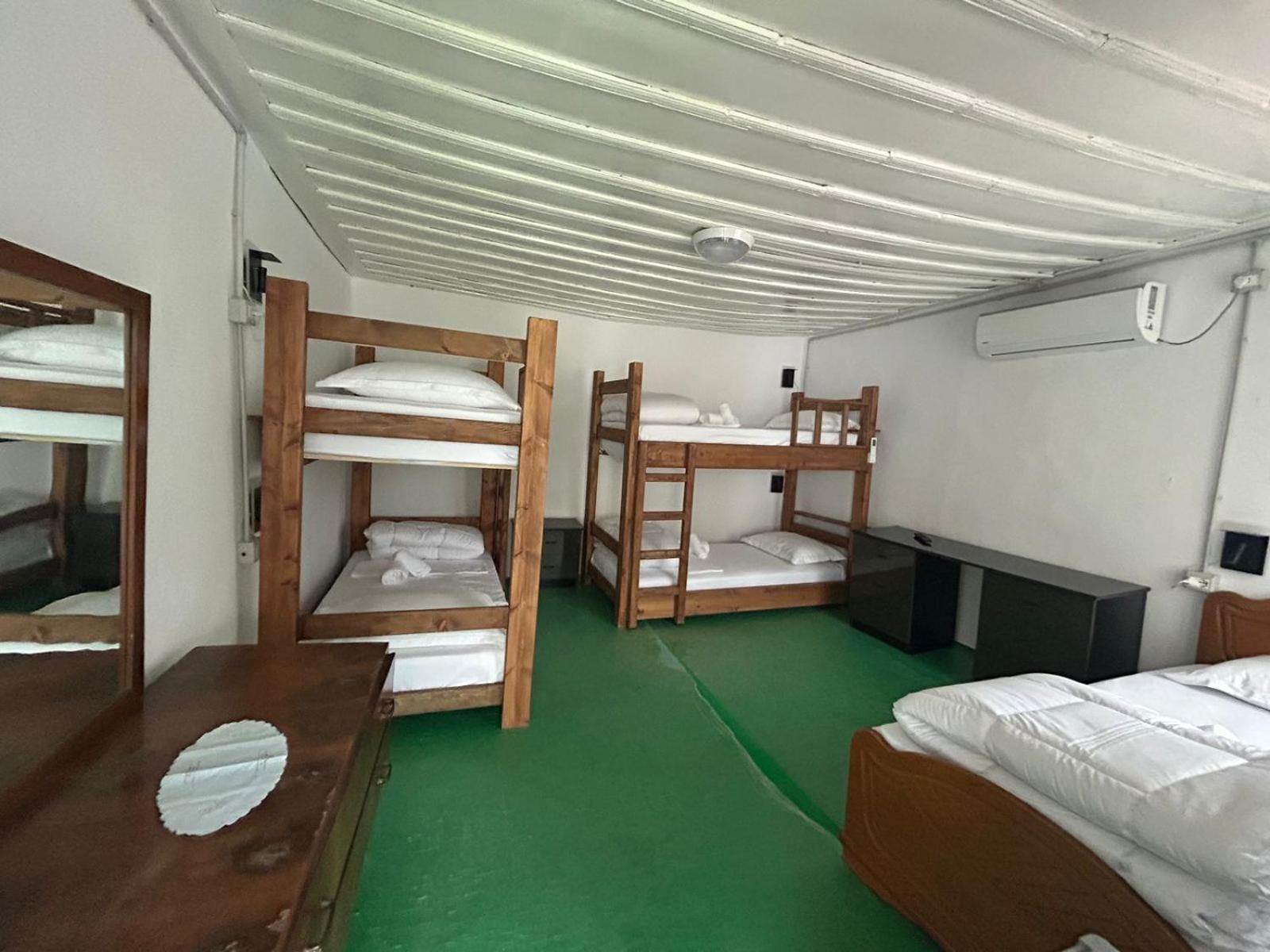 Gorica'S Bridge Hotel Berat Bagian luar foto